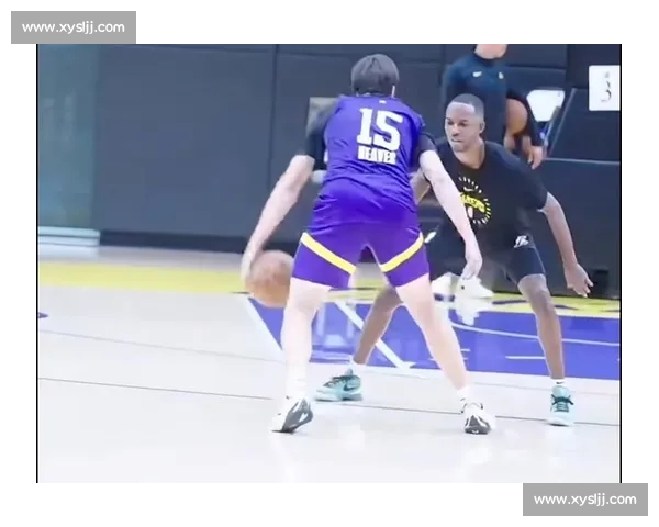 里夫斯中国行变身教练！手把手教学细节曝光，球员受益匪浅